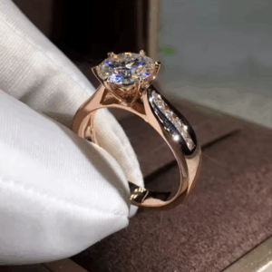 Luxury 6-Claw Round Cubic Zirconia Ring for Women – Silver or Rose Gold Wedding Band, Size 7